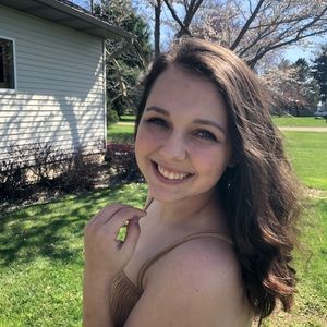 Meet your Posher, Anna